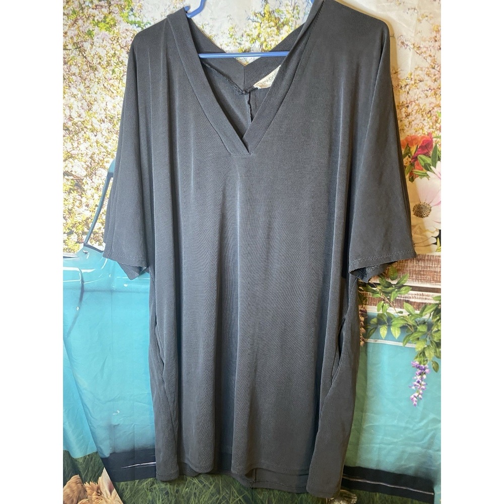 Short-Sleeve V neck‎ Blouse T-Shirt With Pockets Size Medium